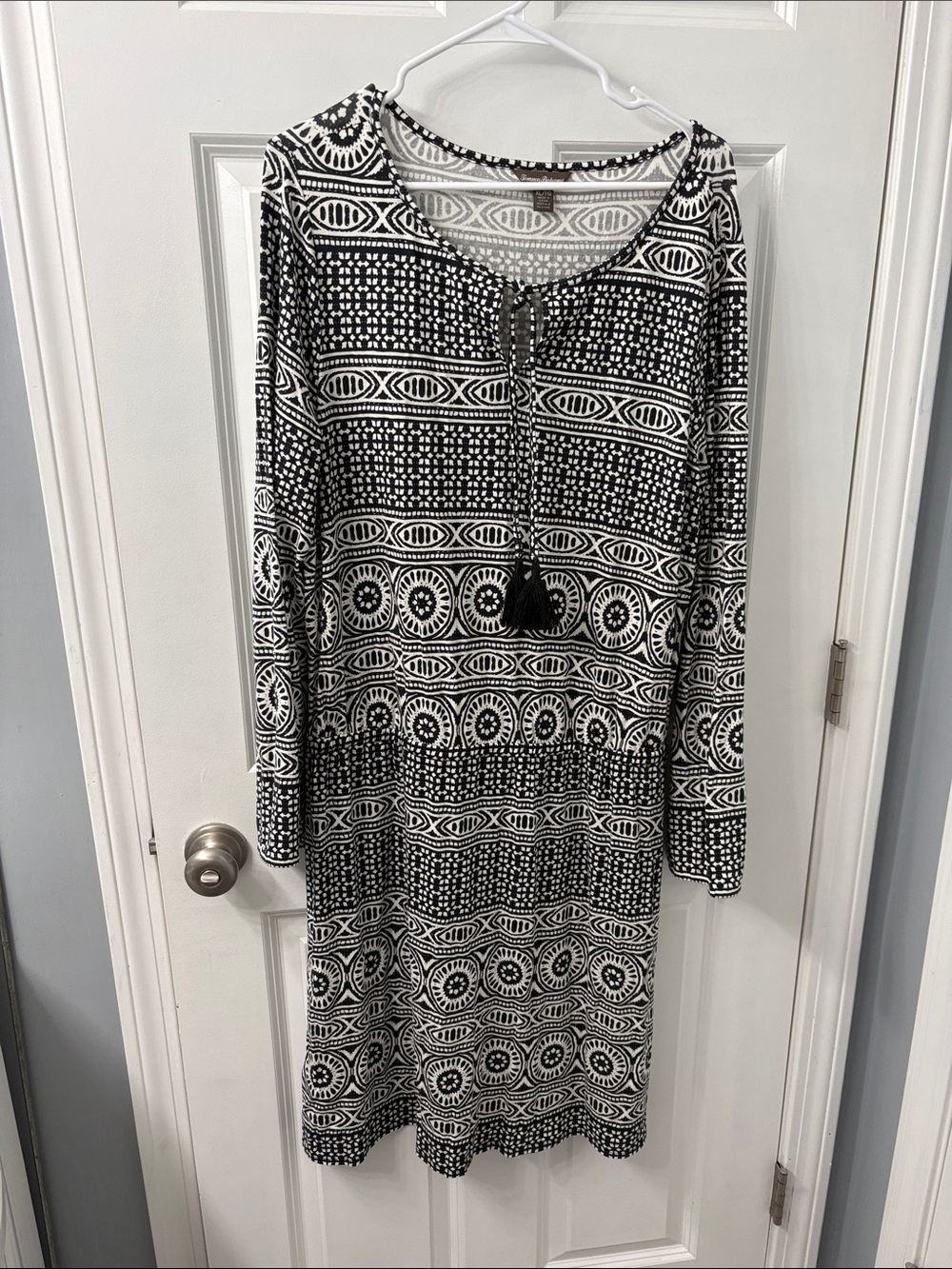 Tommy Bahama Black and White Long-Sleeve Tassel Tie Dress